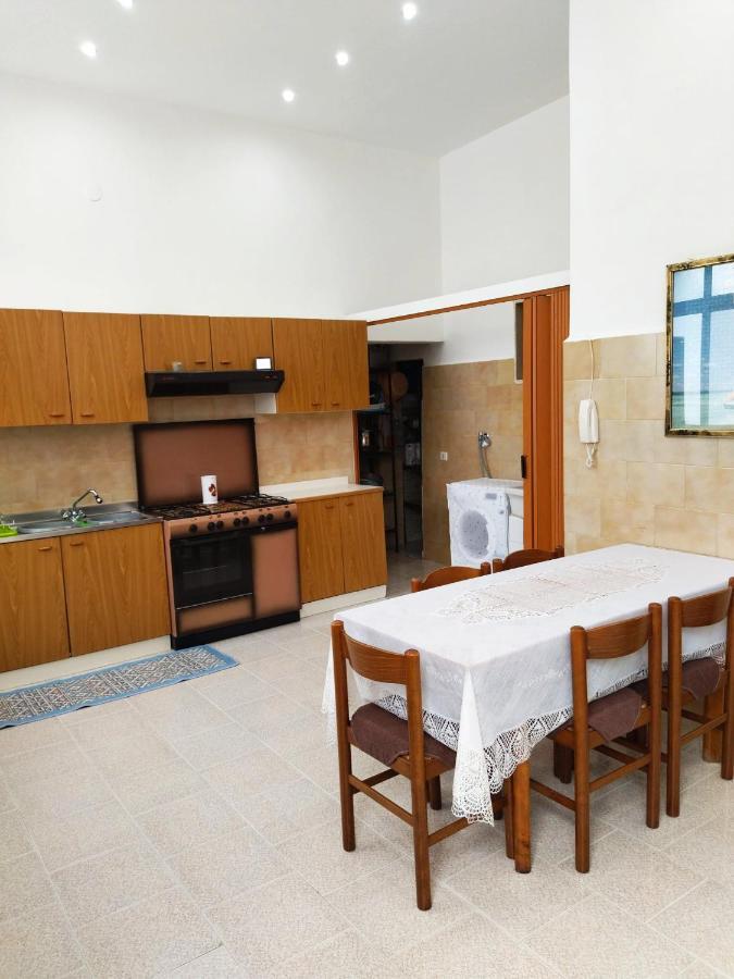 Nonno Ciccio Apartment Lizzano  Ngoại thất bức ảnh